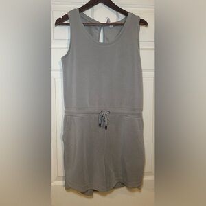 Cable & Gauge Gray Short Romper Sleeveless Medium‎ One Piece Pockets.